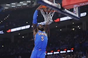 雷霆官方：多特因右肩挫伤提前退赛 本场比赛不会回归