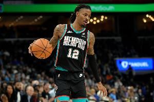 名记：森林狼也在关注莫兰特情况 火箭则不太可能追求他